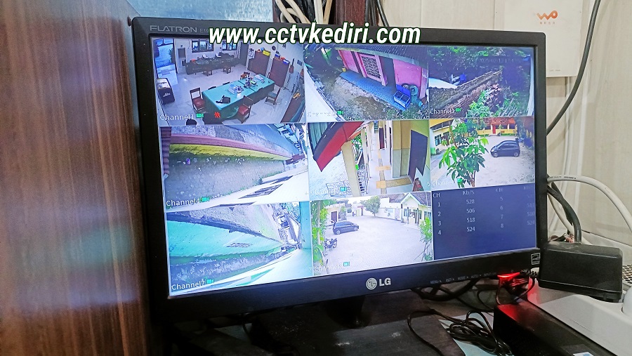 <p>Pembenahan kamera ini sangat di perlukan bila kamera anda rusak atau tidak berkerja dengan baik, adanya pembenahan dari kami ini akan sangat membantu anda untuk mengatasi masalah kamera. Segera hubungi kami untuk menanyakan jasa pembenahan dari kami dan kami juga memberikan harga terjangkau untuk pembenahan, harga juga sesuai dengan kerusakan barang.</p>